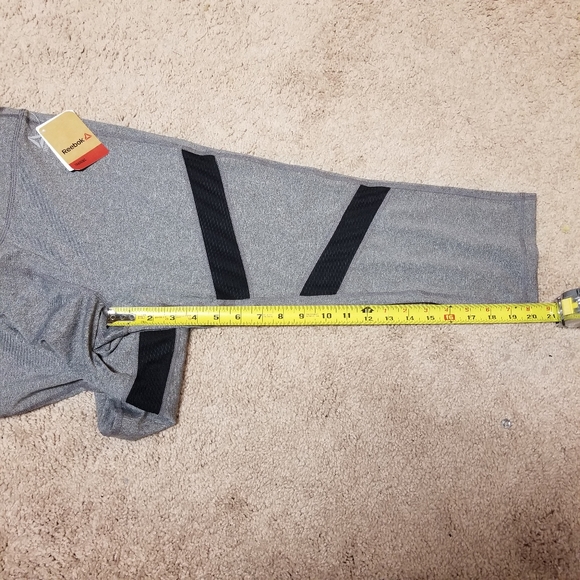 NWT Reebok Fitted Capri - Large - Picture 10 of 11